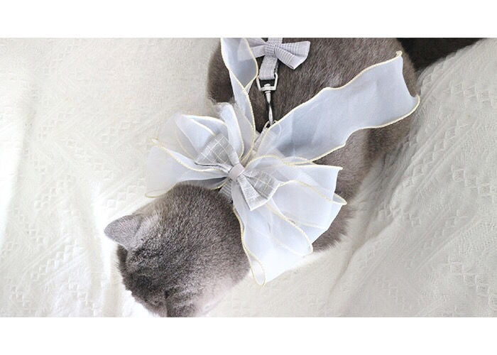Hand-made romantic leash, bow out cat/dog breathable pet dog chain clothes