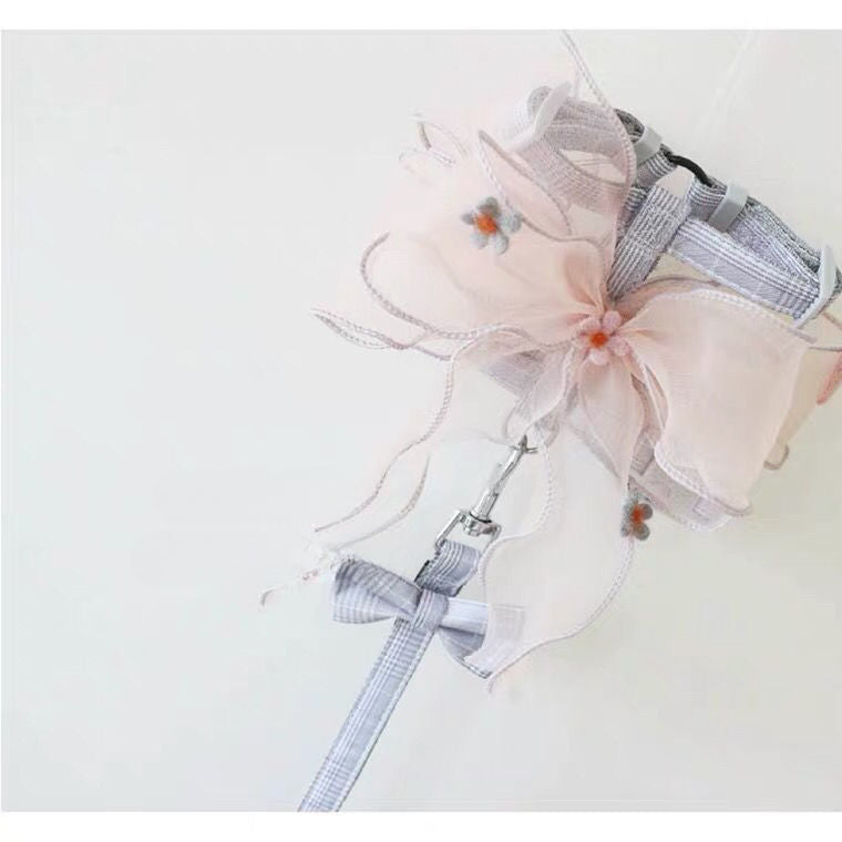 Hand-made romantic leash, bow out cat/dog breathable pet dog chain clothes